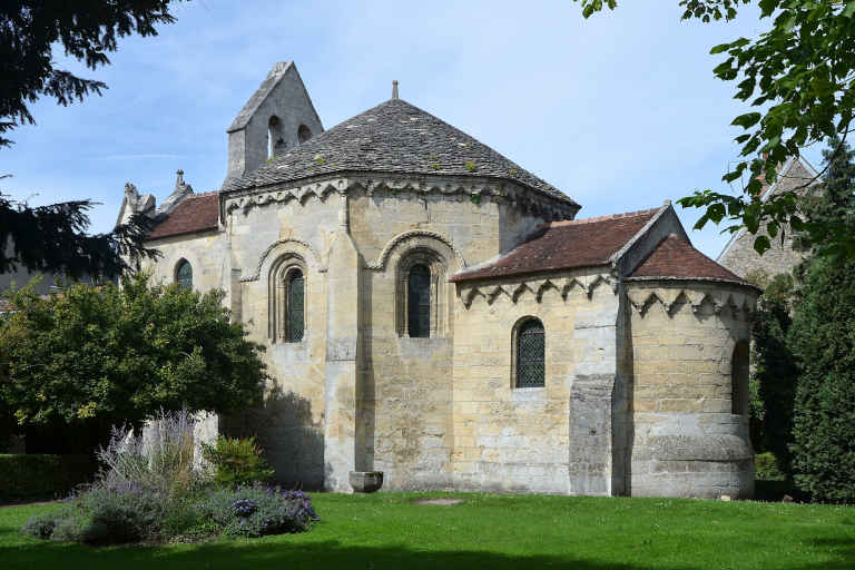 Chapel of the Commandery of the Knights Templar of Laon, showing the similarity of the warm colour of stone.