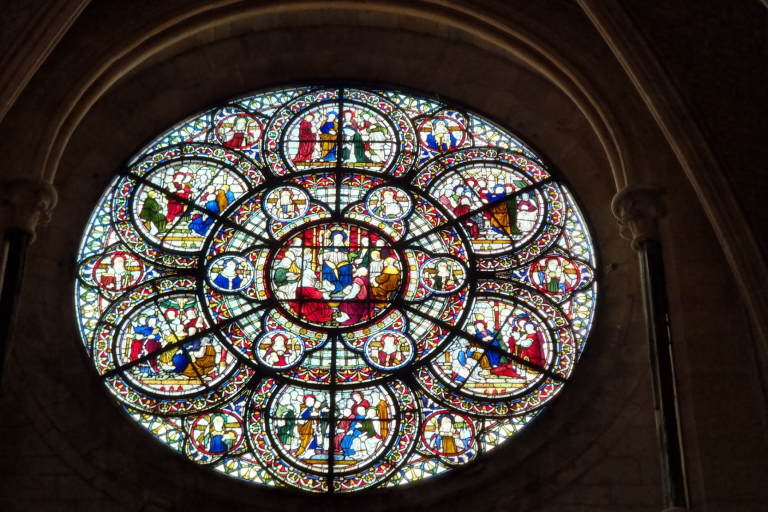 A round window ‘at scale’ from nearby Lincoln Cathedral on a rather grand scale compared with Newark Castle’s modest ambition.